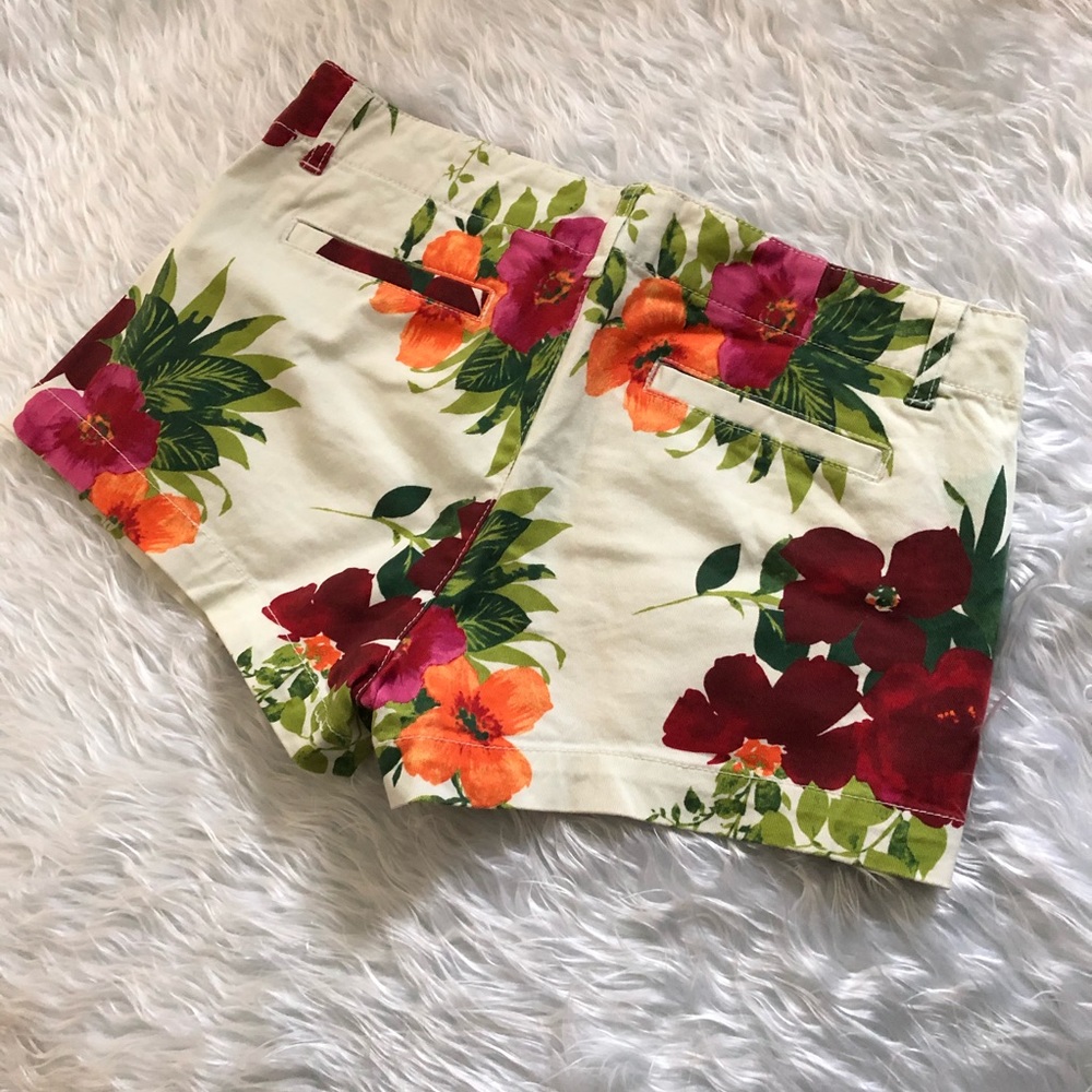 Shorts - Picture 3 of 4